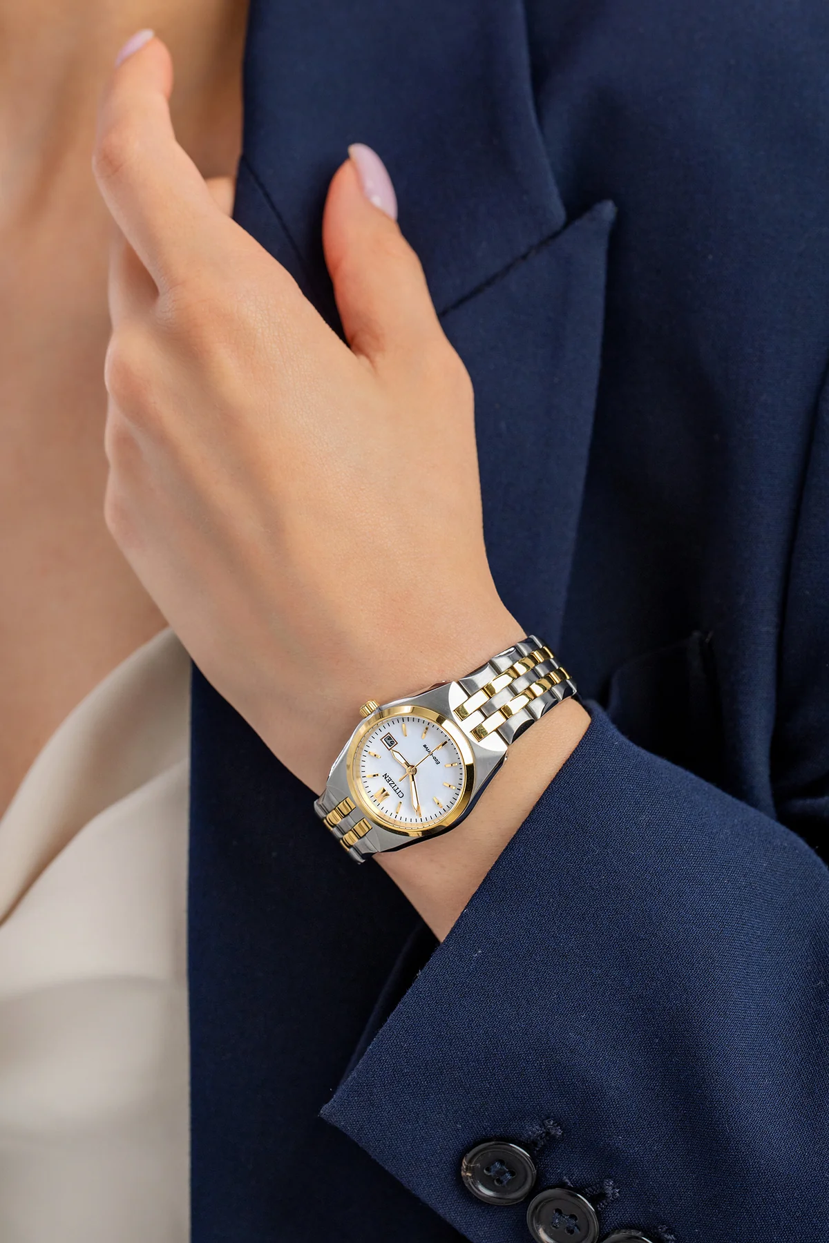 Дамски часовници Citizen Corso EW2299 от chronodeluxo.bg