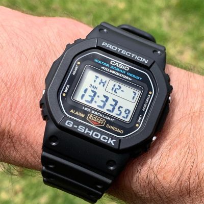 Мъжки часовник Casio G-Shock DW-5600UE-1ER